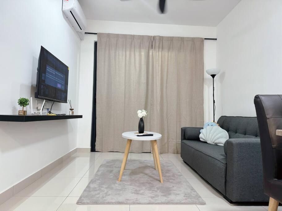 Apartment Jb Ciq Park 1-3pax High Speed Wifi Skudai Paradigm Mall